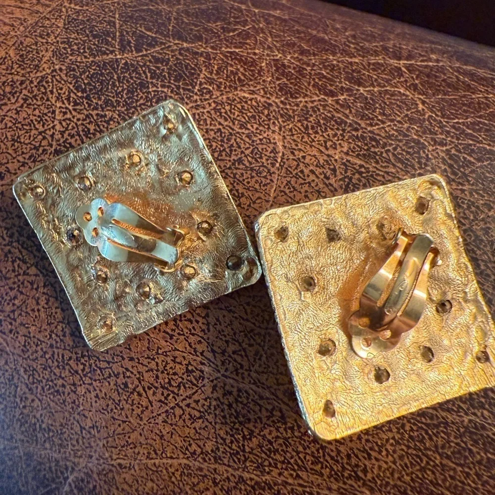 Vintage Ellen Designs Red & Gold Clip-On Earrings